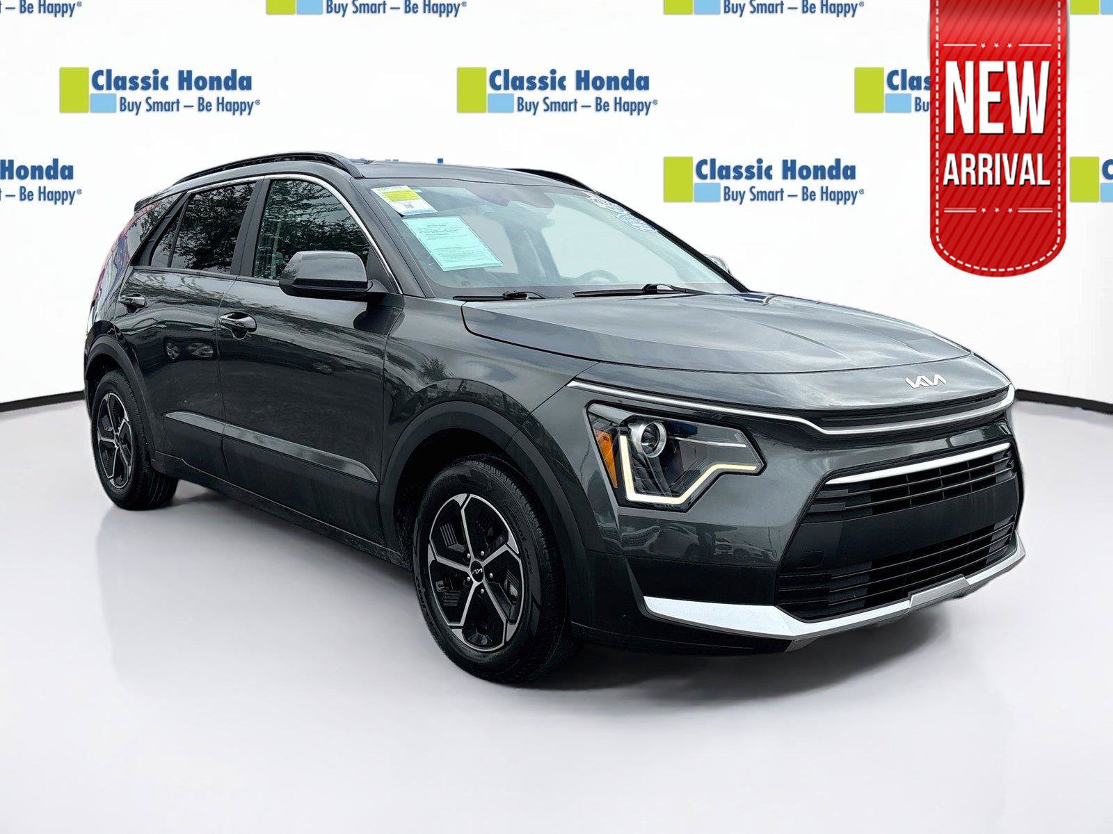 Used 2025 Kia Niro LX