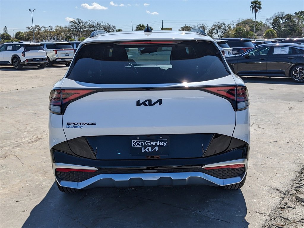 Certified 2025 Kia Sportage SX image 8