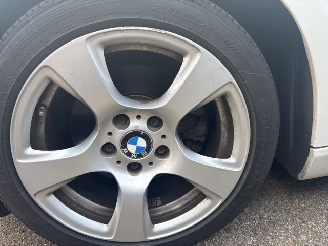 Used 2009 BMW 328i Convertible image 3