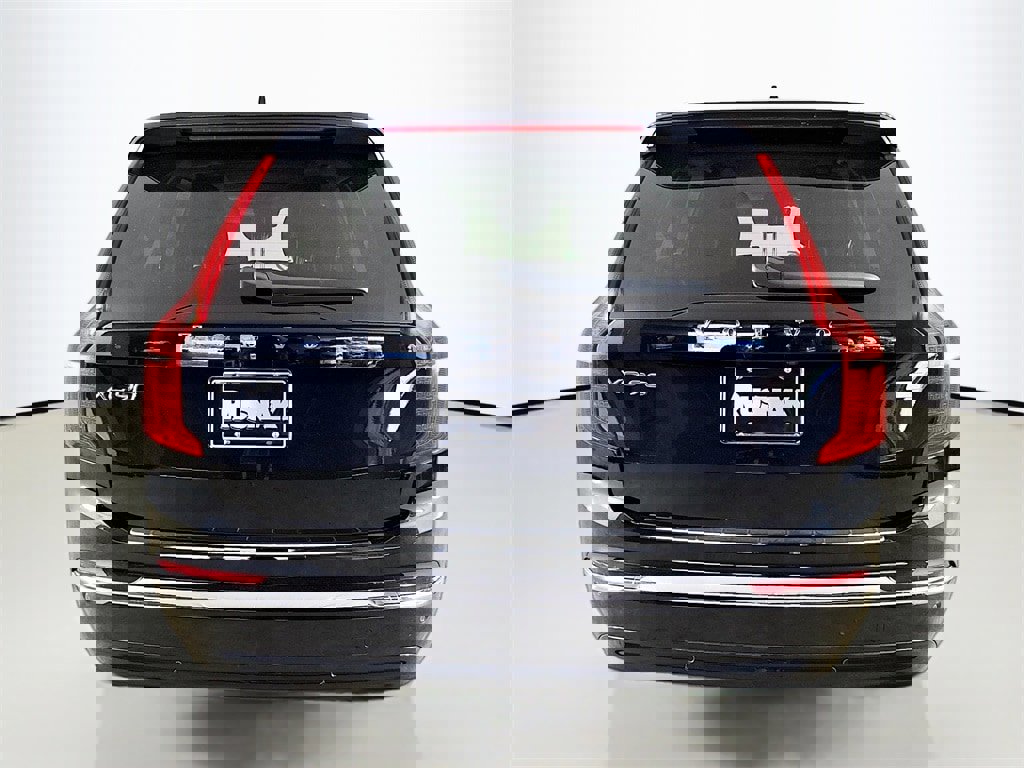 Certified 2024 Volvo XC90 T8 Plus image 6
