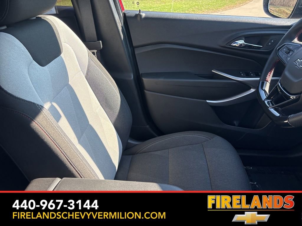 Used 2024 Chevrolet Trax RS w/ Driver Confidence Package image 28