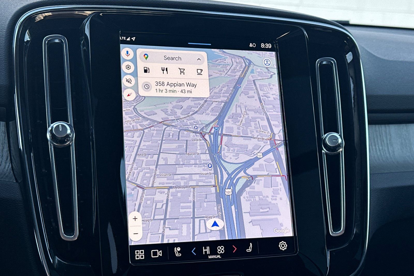 Certified 2023 Volvo XC40 B5 Plus w/ Driver Assist Package image 22