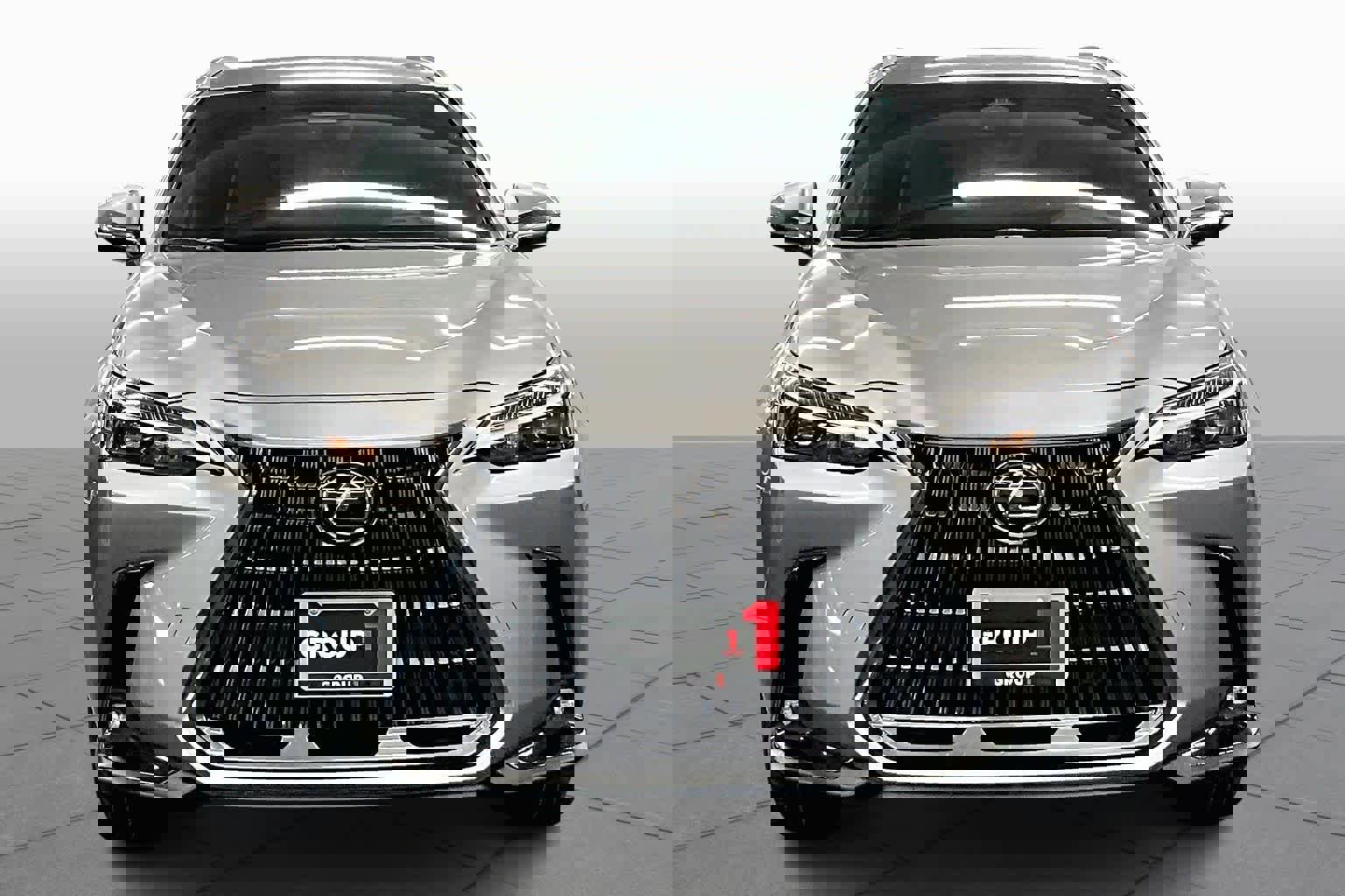 Used 2024 Lexus NX 250 image 3