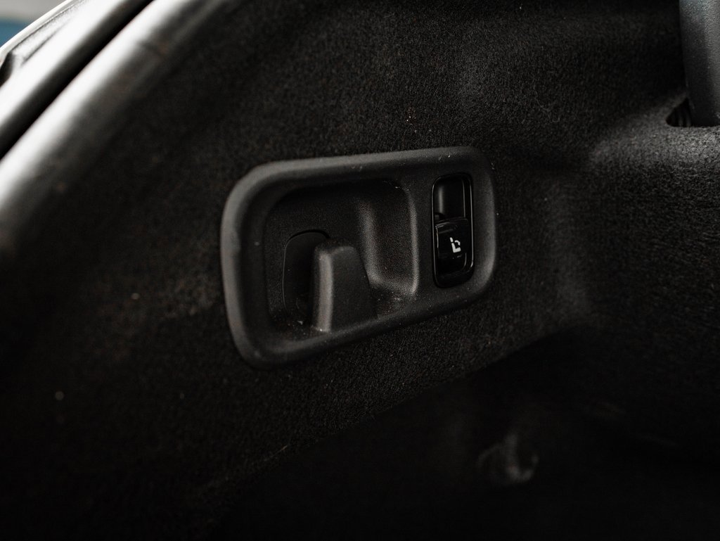 Used 2022 Mercedes-Benz C 300 4MATIC Sedan image 24