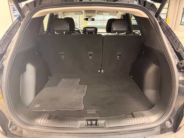 Used 2025 Ford Escape Platinum AWD/4WD image 8
