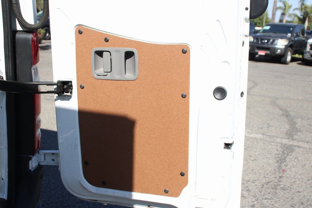 Used 2016 Mercedes-Benz Sprinter 2500 image 9