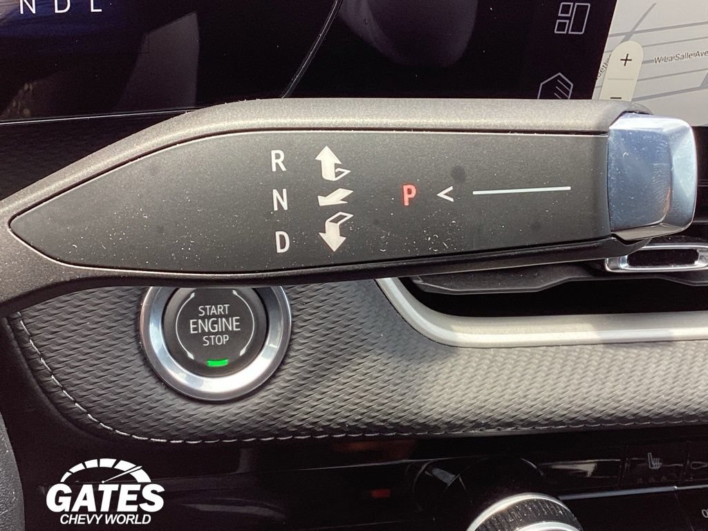 Used 2026 Chevrolet Equinox LT FWD image 24