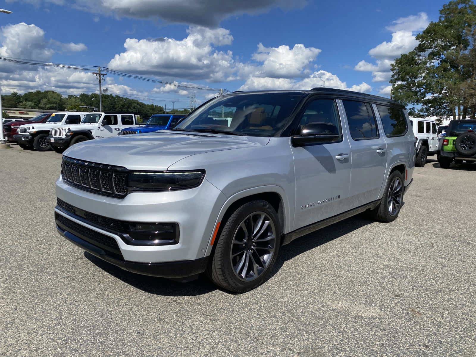 Certified 2025 Jeep Grand Wagoneer L Series III w/ Quick Order Packagew 28T AWD/4WD image 9