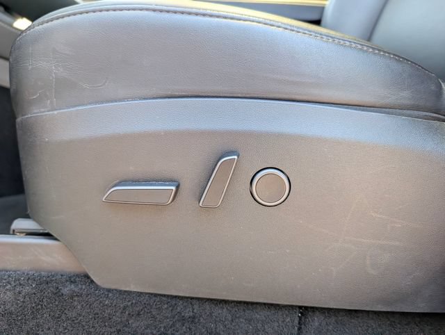 Used 2023 Tesla Model Y Long Range AWD/4WD image 16