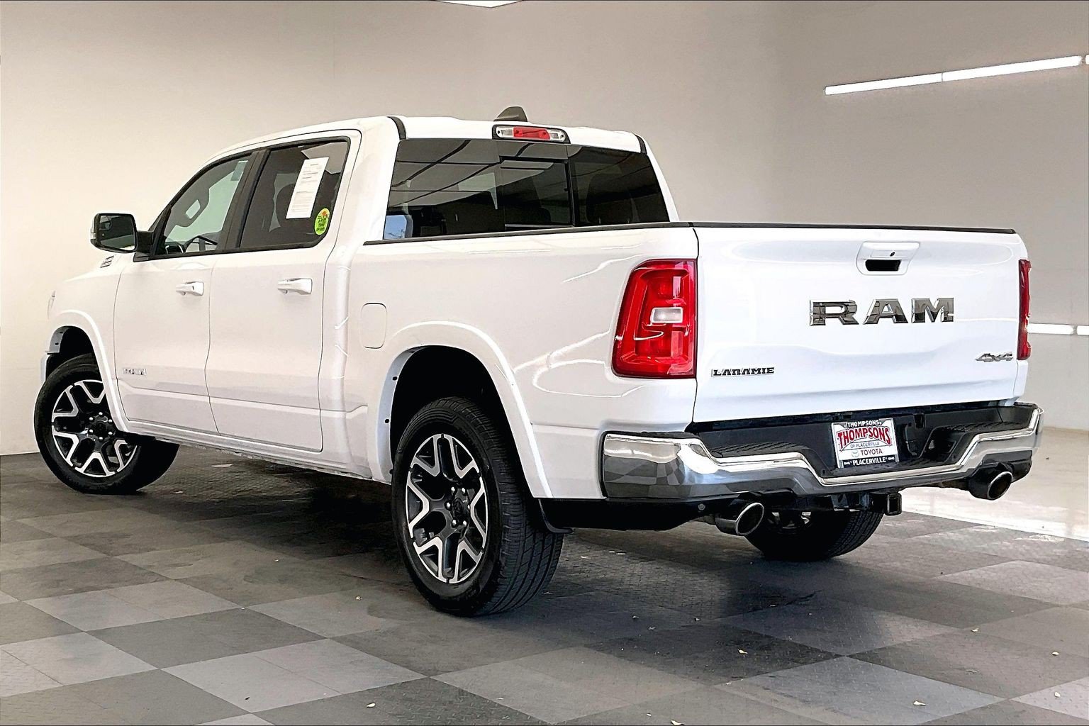 Used 2025 RAM 1500 Laramie AWD/4WD image 10