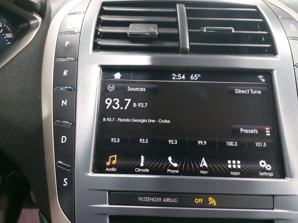 Used 2017 Lincoln MKZ Reserve w/ Technology Package FWD image 22