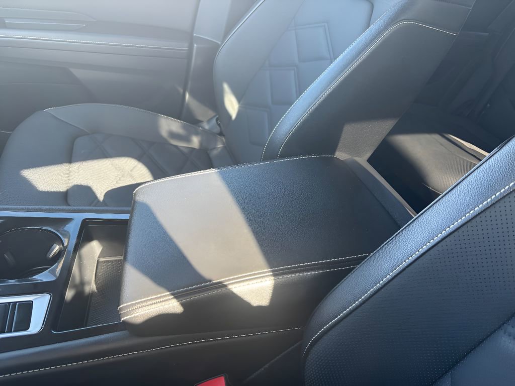 Used 2025 Volkswagen Atlas SE image 27