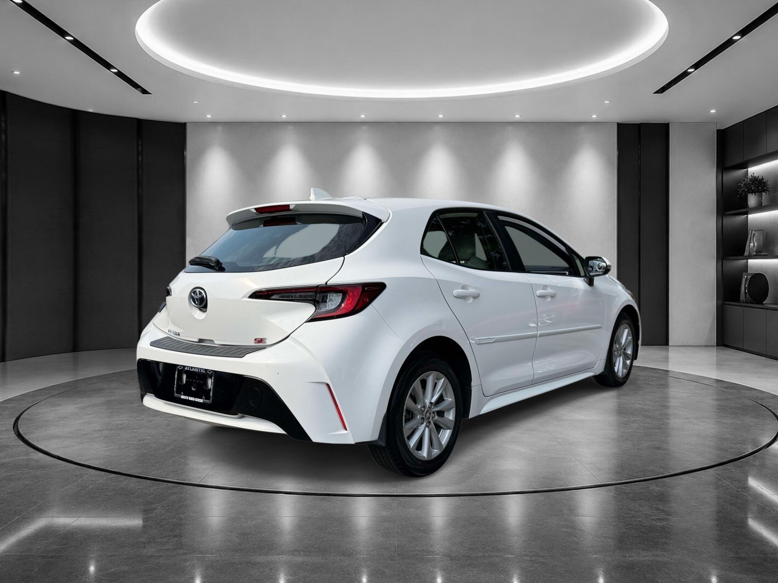 Used 2023 Toyota Corolla SE FWD image 5