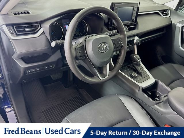 Used 2022 Toyota RAV4 XLE Premium image 10