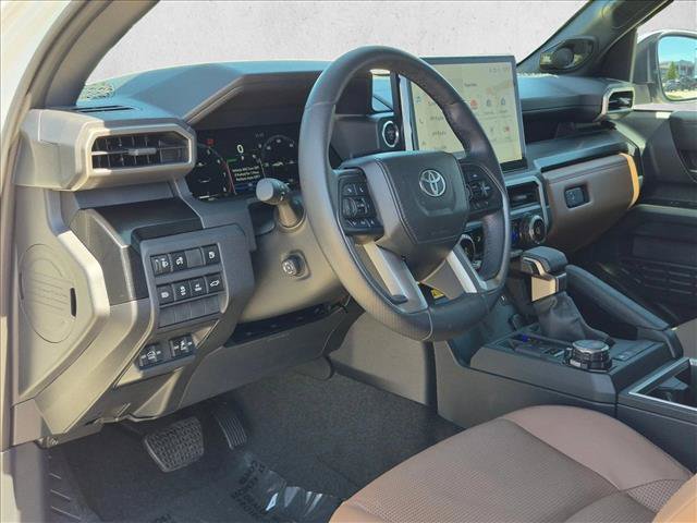 Used 2025 Toyota 4Runner Limited w/ Tow Technology Package AWD/4WD image 10