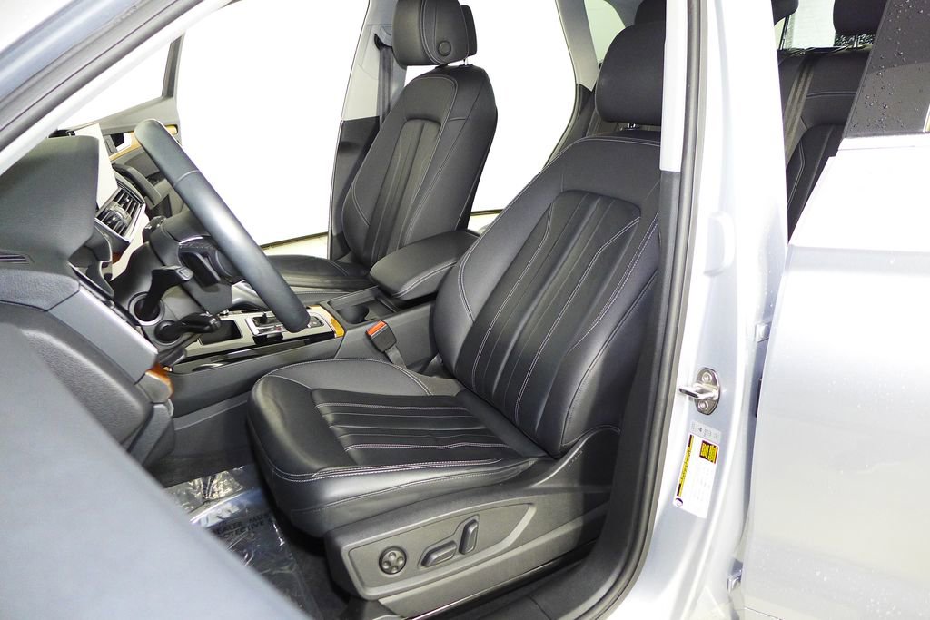 Used 2023 Audi Q5 2.0T Premium w/ Convenience Package image 21