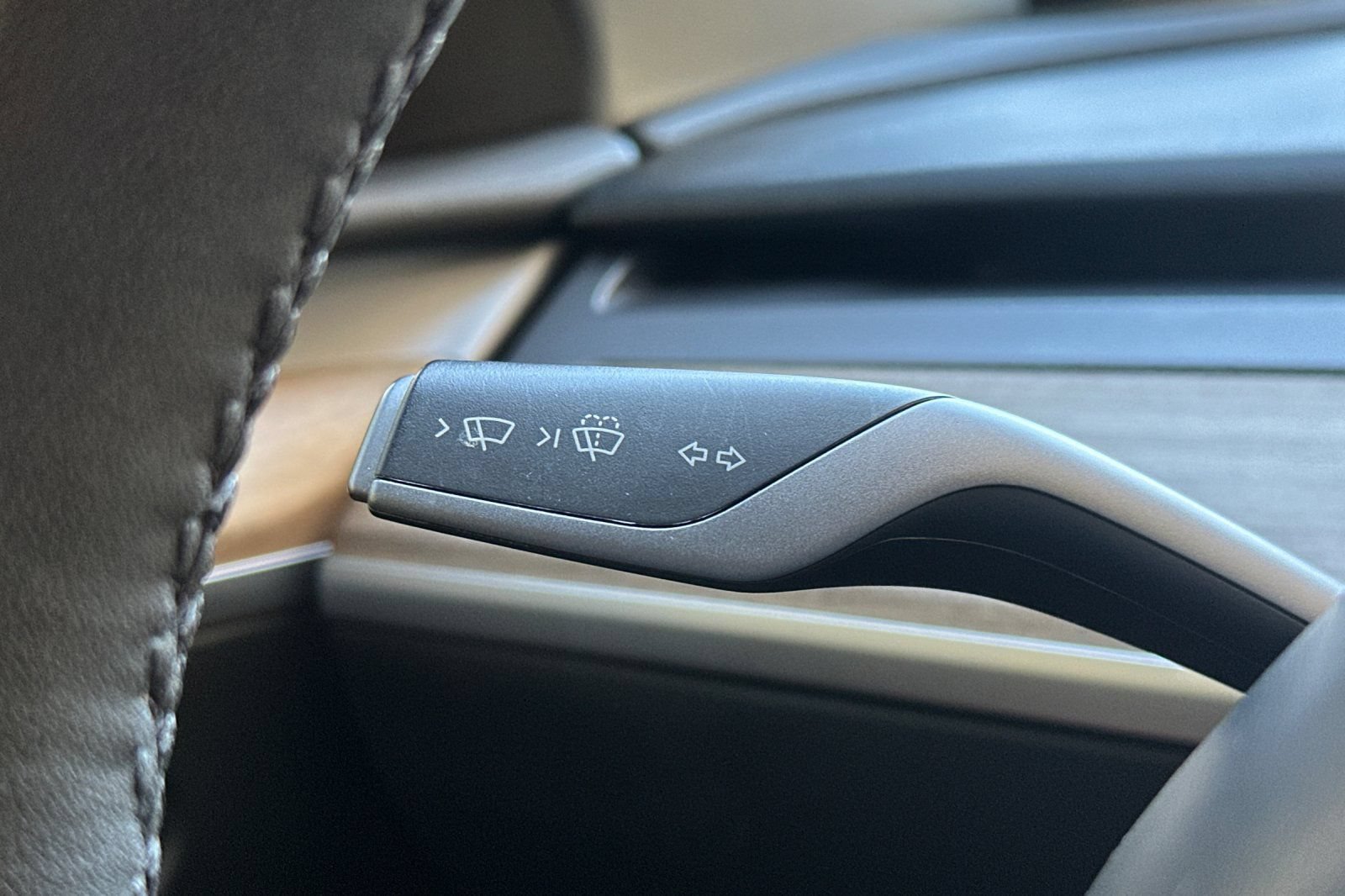 Used 2023 Tesla Model Y Long Range AWD/4WD image 33