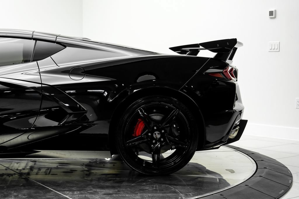 Used 2021 Chevrolet Corvette Stingray Premium Cpe w/ Engine Appearance Package RWD image 15