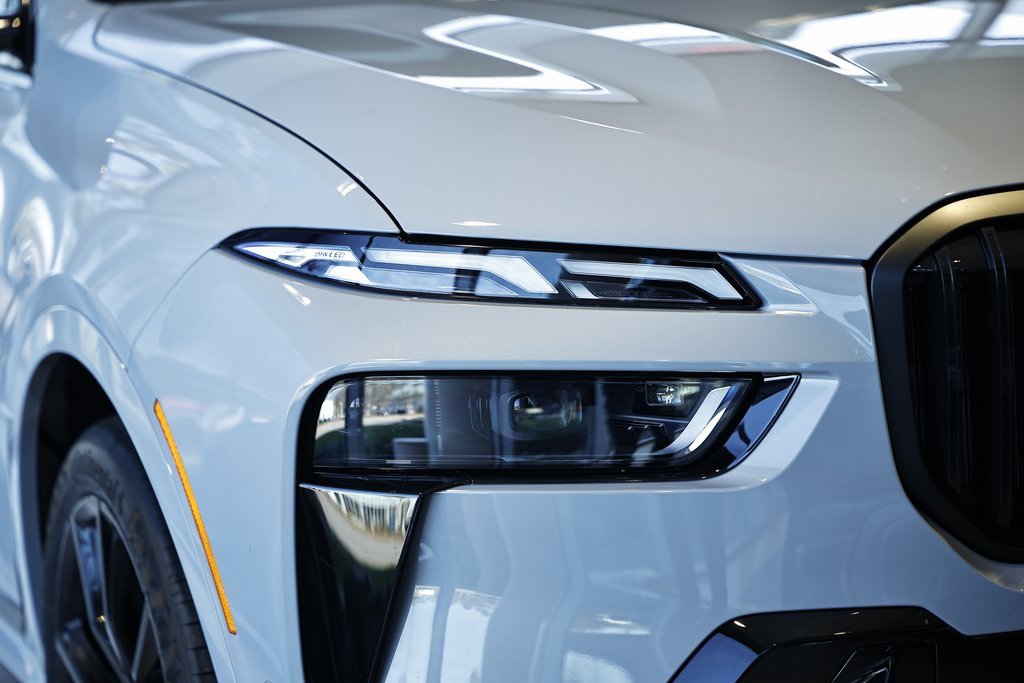 New 2026 BMW X7 xDrive40i w/ M Sport Package image 2