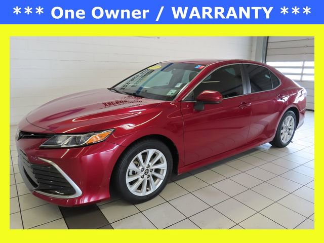 Used 2022 Toyota Camry LE FWD image 1