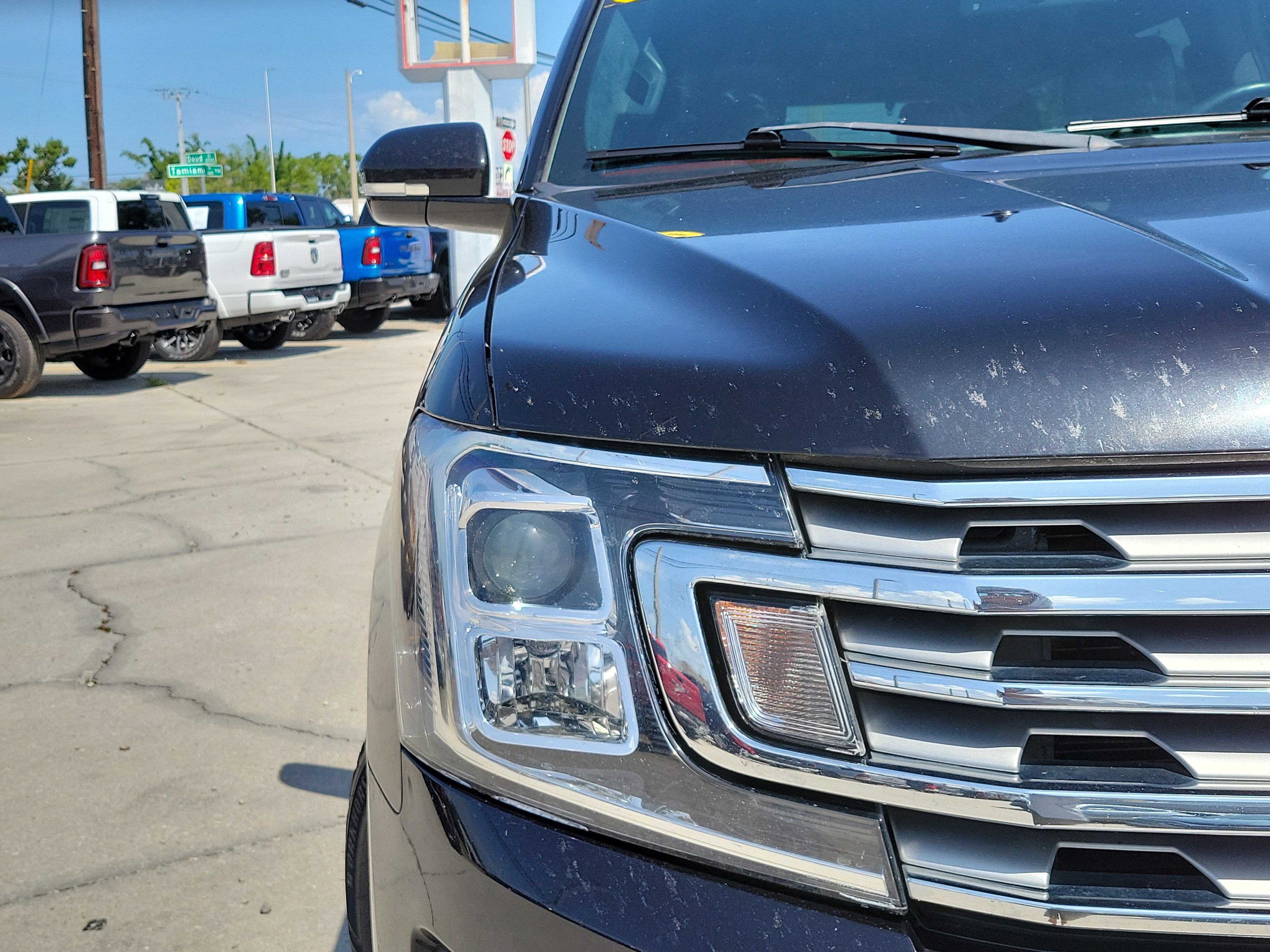 Used 2020 Ford Expedition Limited RWD image 7