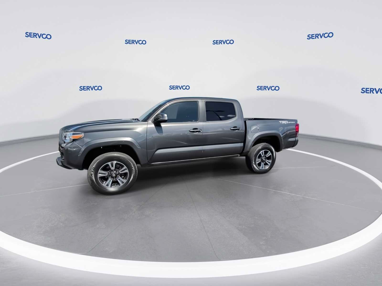 Used 2018 Toyota Tacoma TRD Sport RWD image 4