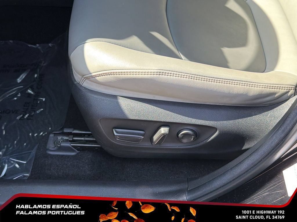 Used 2022 Toyota RAV4 XLE Premium AWD/4WD image 13