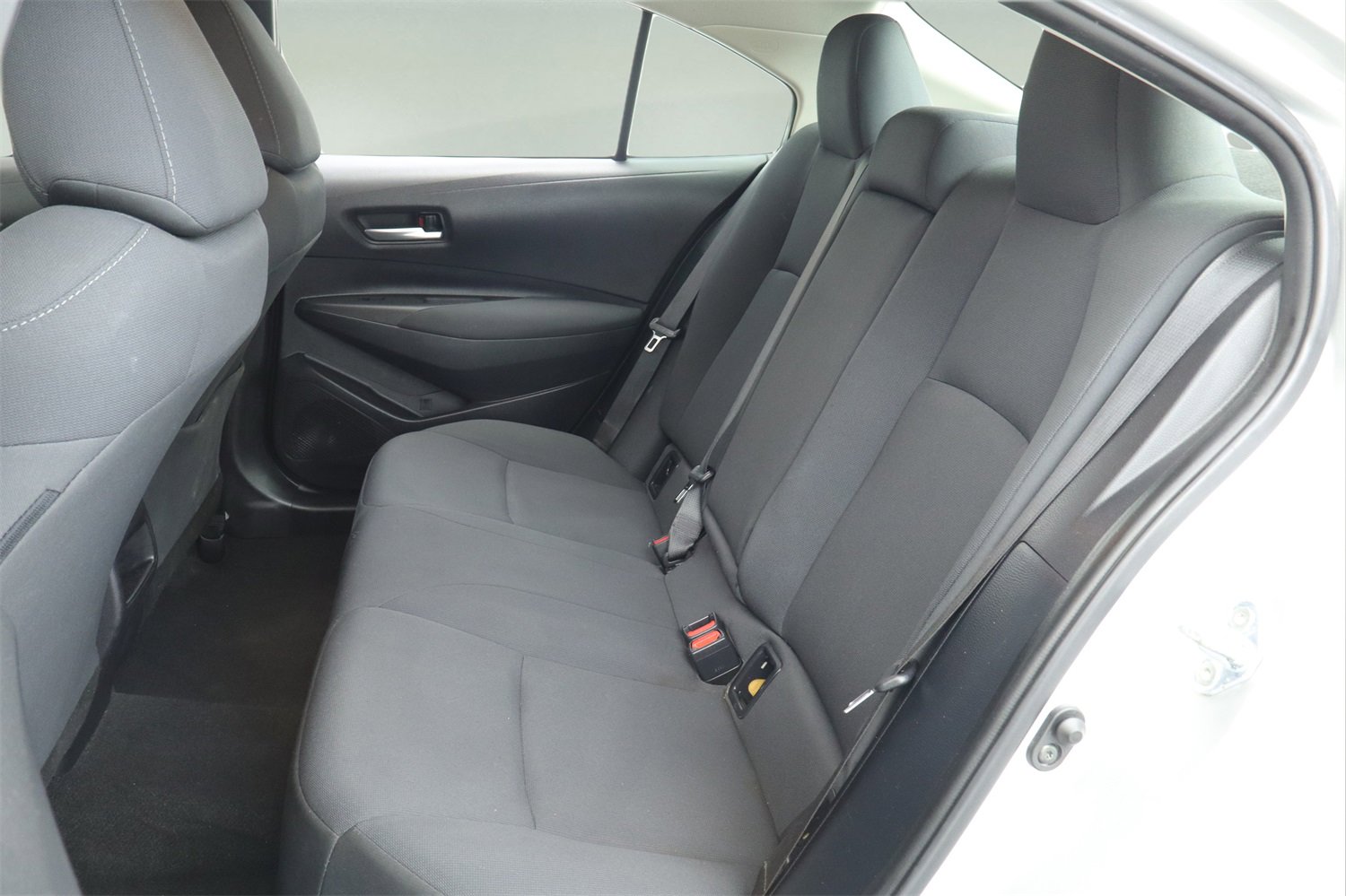 Used 2021 Toyota Corolla LE image 22