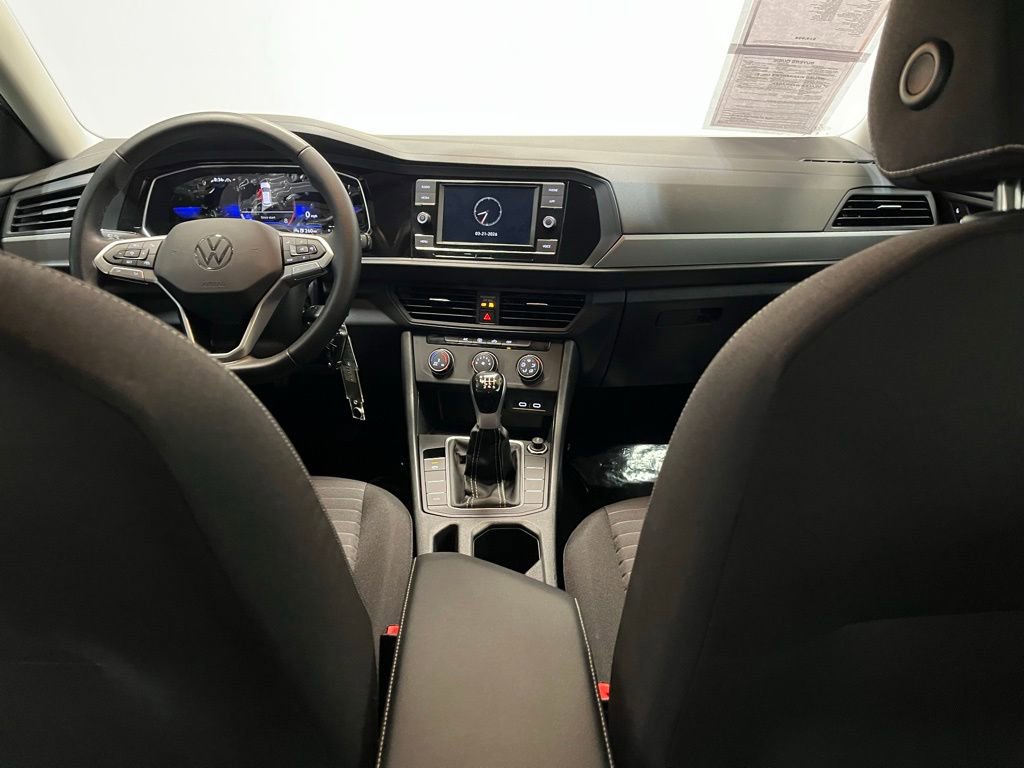 Used 2023 Volkswagen Jetta S image 17