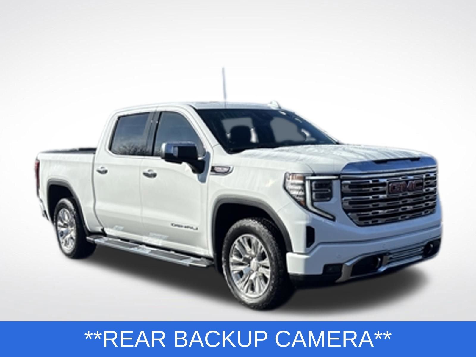 Used 2024 GMC Sierra 1500 Denali w/ Technology Package AWD/4WD image 8