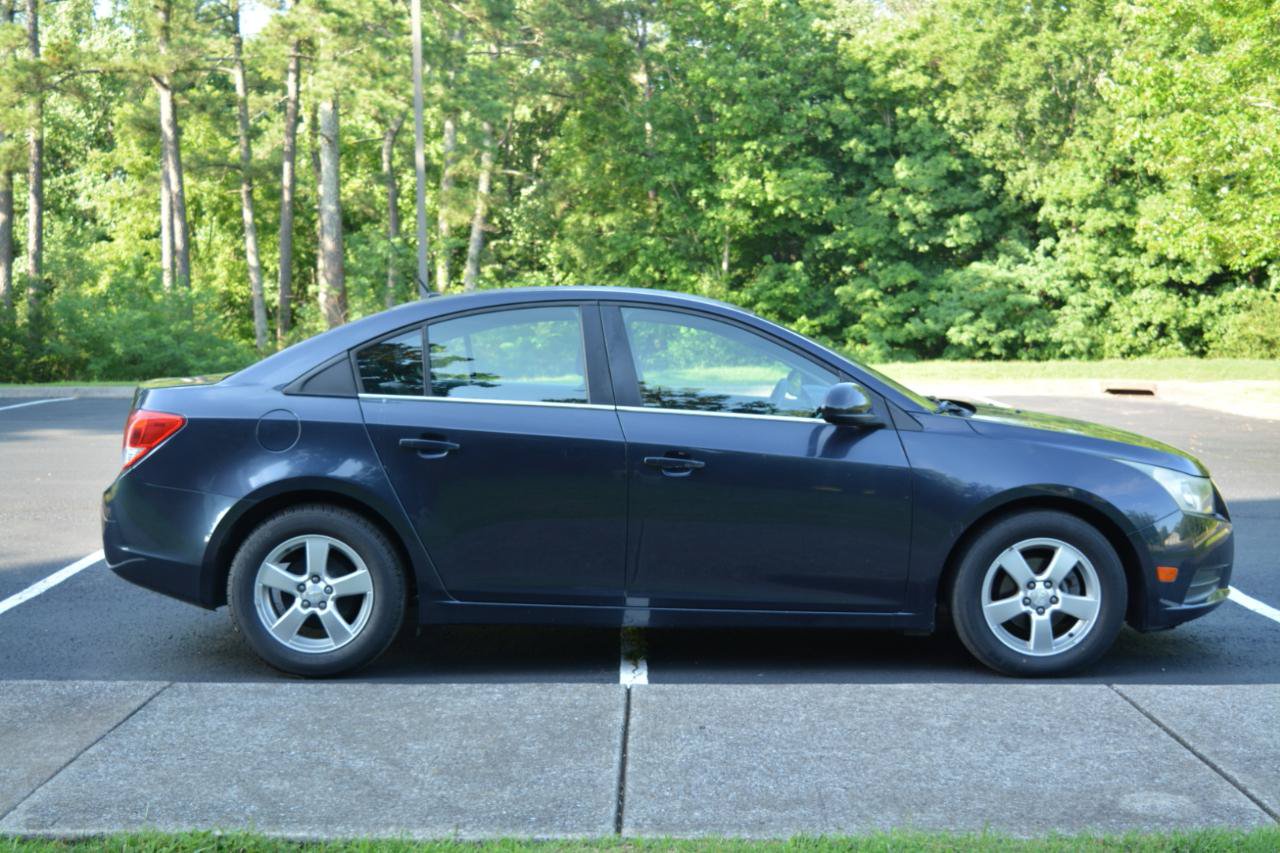 Used 2014 Chevrolet Cruze LT FWD image 4