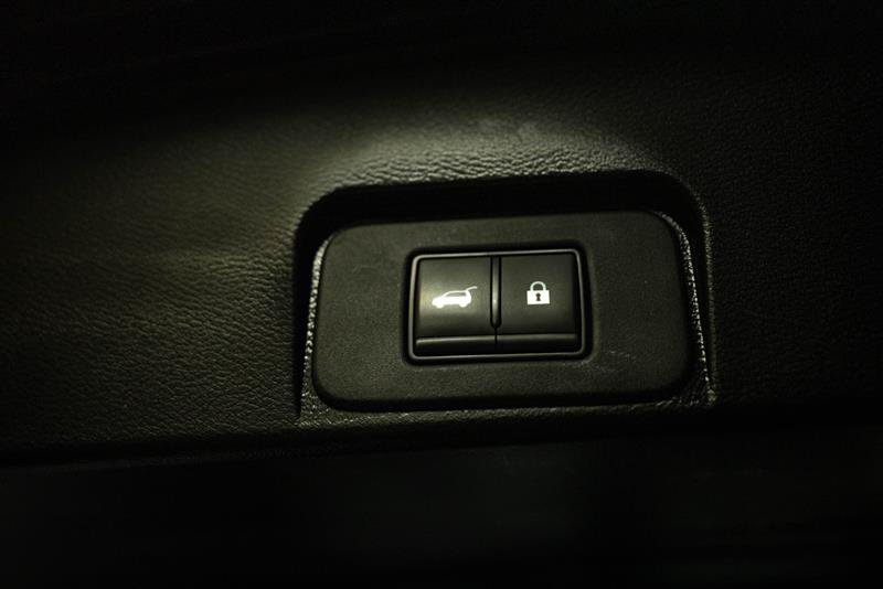 Used 2024 Nissan Rogue SV FWD image 8