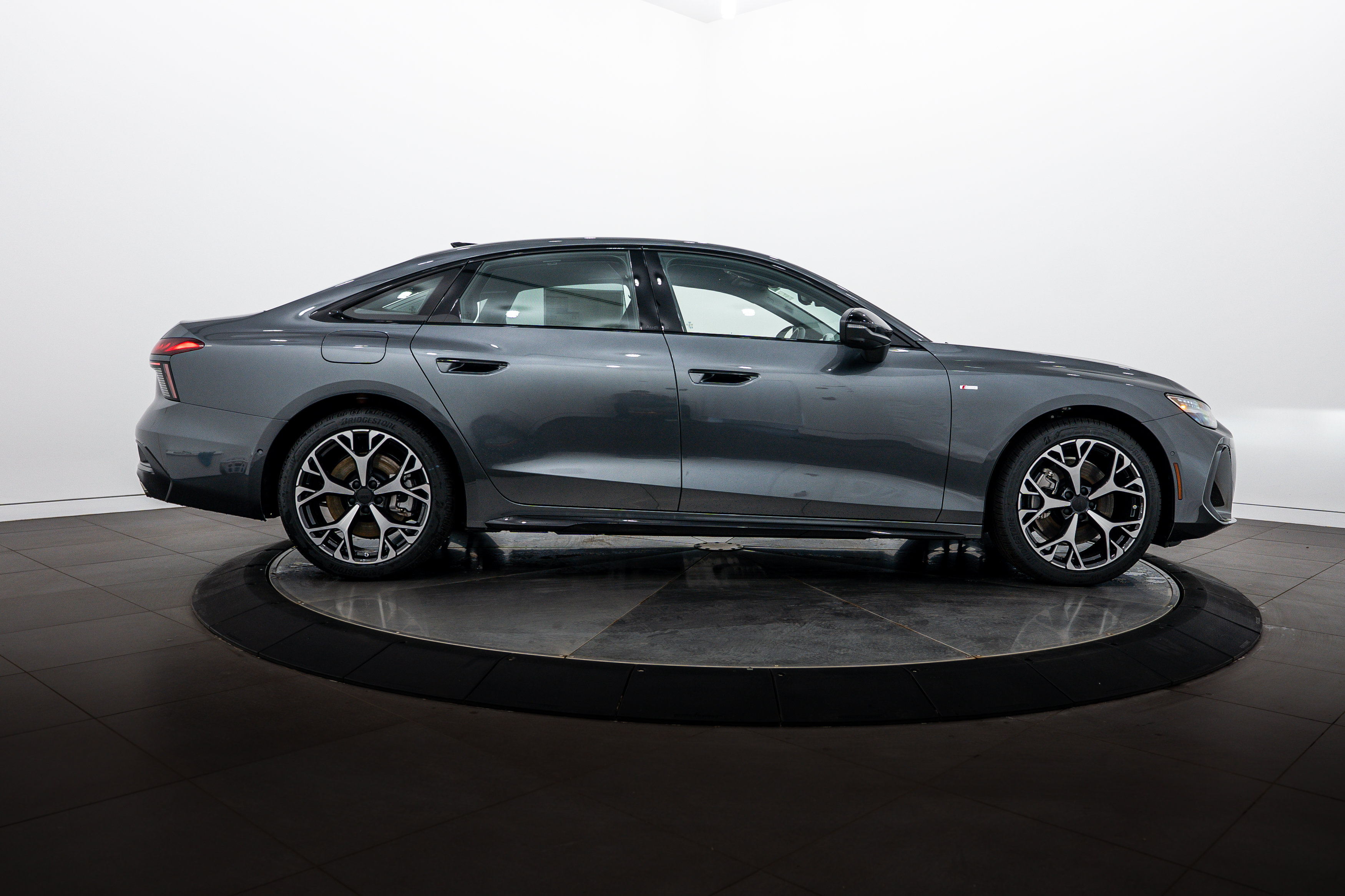 New 2026 Audi A6 Premium Plus AWD/4WD image 3