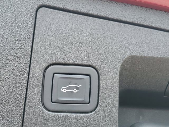 Certified 2023 Cadillac XT4 Premium Luxury image 30