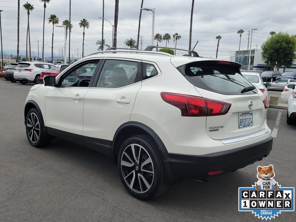Used 2019 Nissan Rogue Sport SL FWD image 3
