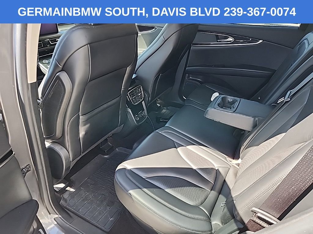 Used 2021 Lincoln Nautilus FWD w/ Equipment Group 101A image 10