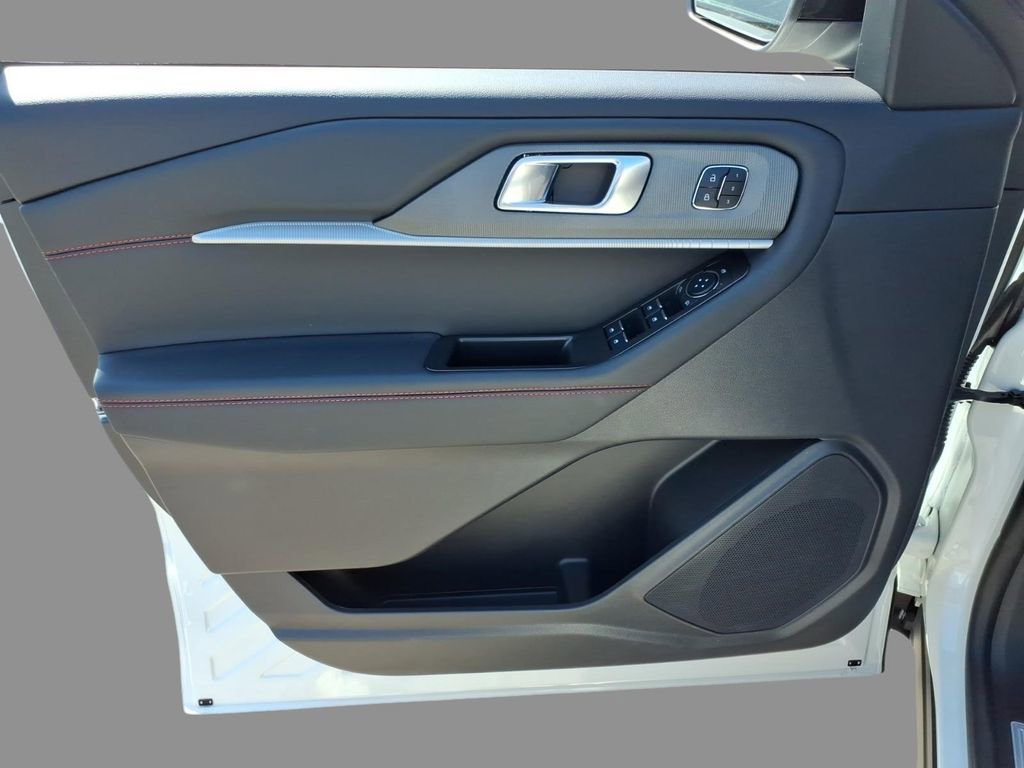 New 2026 Ford Explorer ST-Line w/ ST-Line Street Pack AWD/4WD image 16