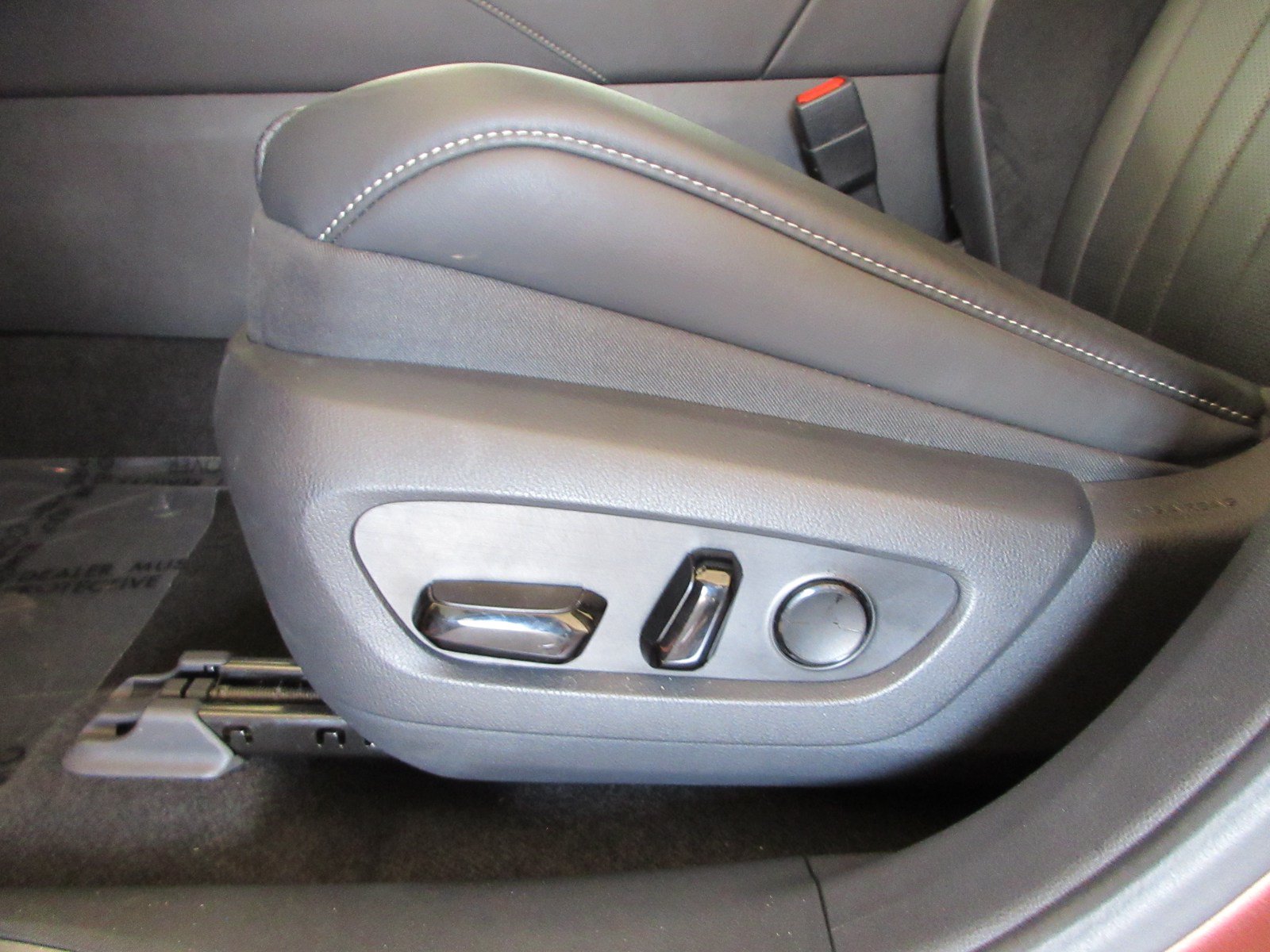 Used 2023 Lexus RX 500h F Sport w/ Accessory Package (Z1) AWD/4WD image 35
