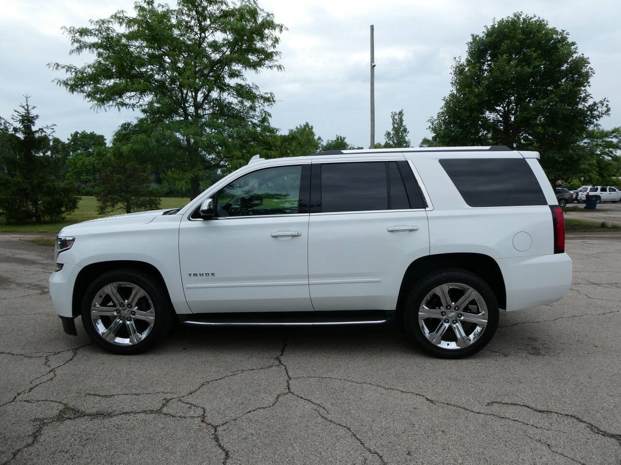 Used 2017 Chevrolet Tahoe Premier AWD/4WD image 8