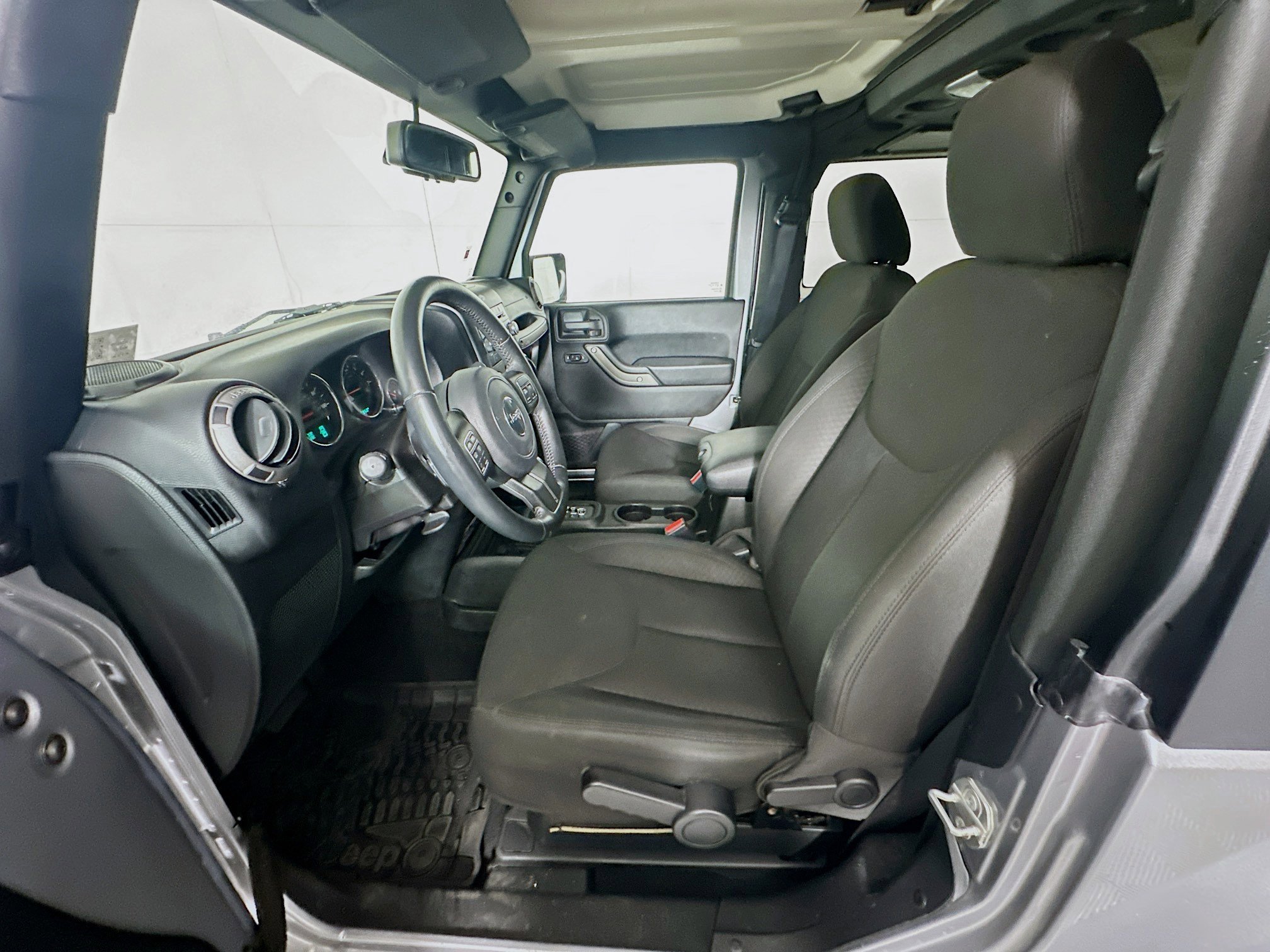 Used 2016 Jeep Wrangler Sport w/ Quick Order Package 24S AWD/4WD image 13