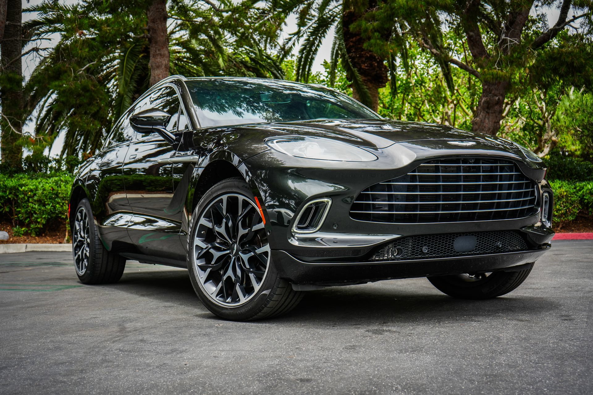Used 2022 Aston Martin DBX AWD/4WD image 38