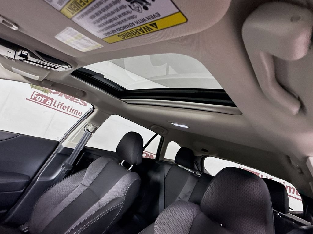 Certified 2025 Subaru Outback Premium w/ Popular Package #1 AWD/4WD image 12