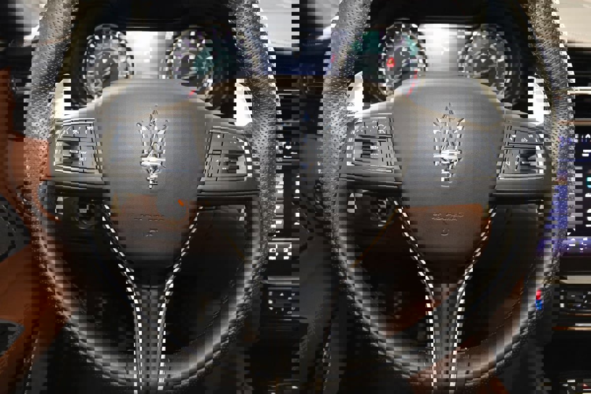 Used 2023 Maserati Quattroporte Modena Q4 image 55