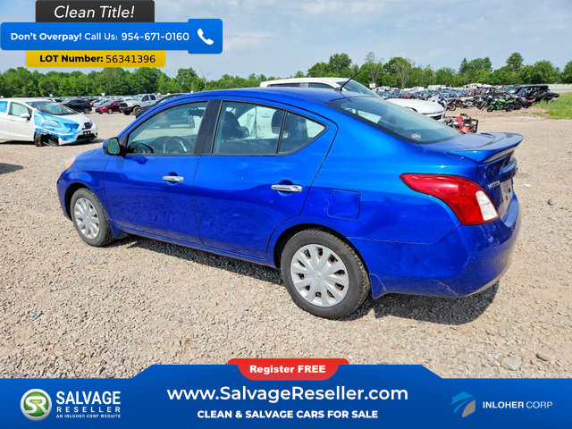 Used 2014 Nissan Versa SV FWD image 3