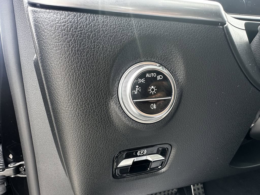 Certified 2024 Mercedes-Benz C 300 4MATIC Sedan image 35