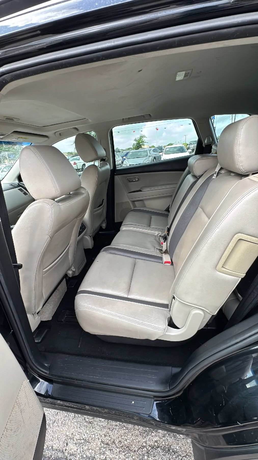Used 2011 MAZDA CX-9 Touring w/ Moonroof & Bose Audio Pkg FWD image 13