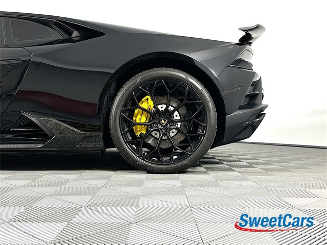 Used 2021 Lamborghini Huracan EVO image 37