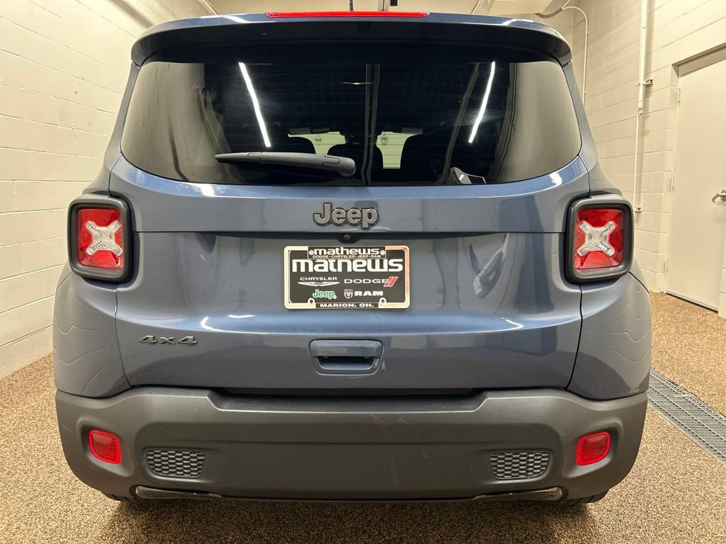 Used 2021 Jeep Renegade Latitude AWD/4WD image 3