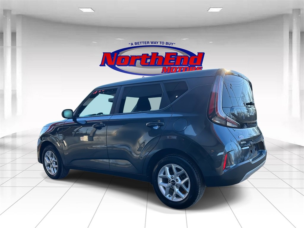 Used 2025 Kia Soul LX w/ LX Technology Package image 5