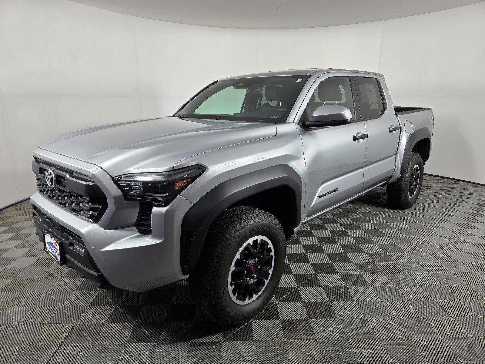 Used 2025 Toyota Tacoma TRD Off-Road image 1